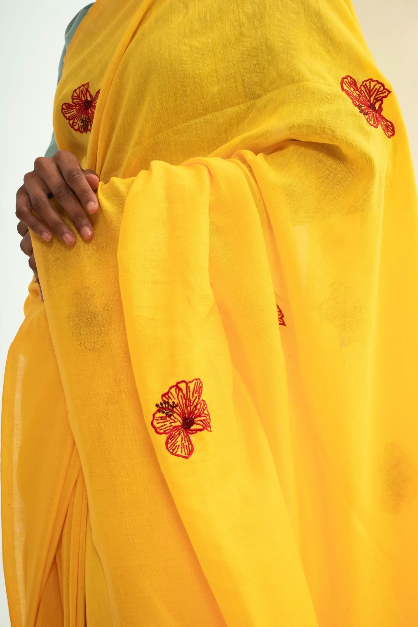 A Field of Red Sorrel – Linen Saree with Joba Floral Embroidery - Kozylook